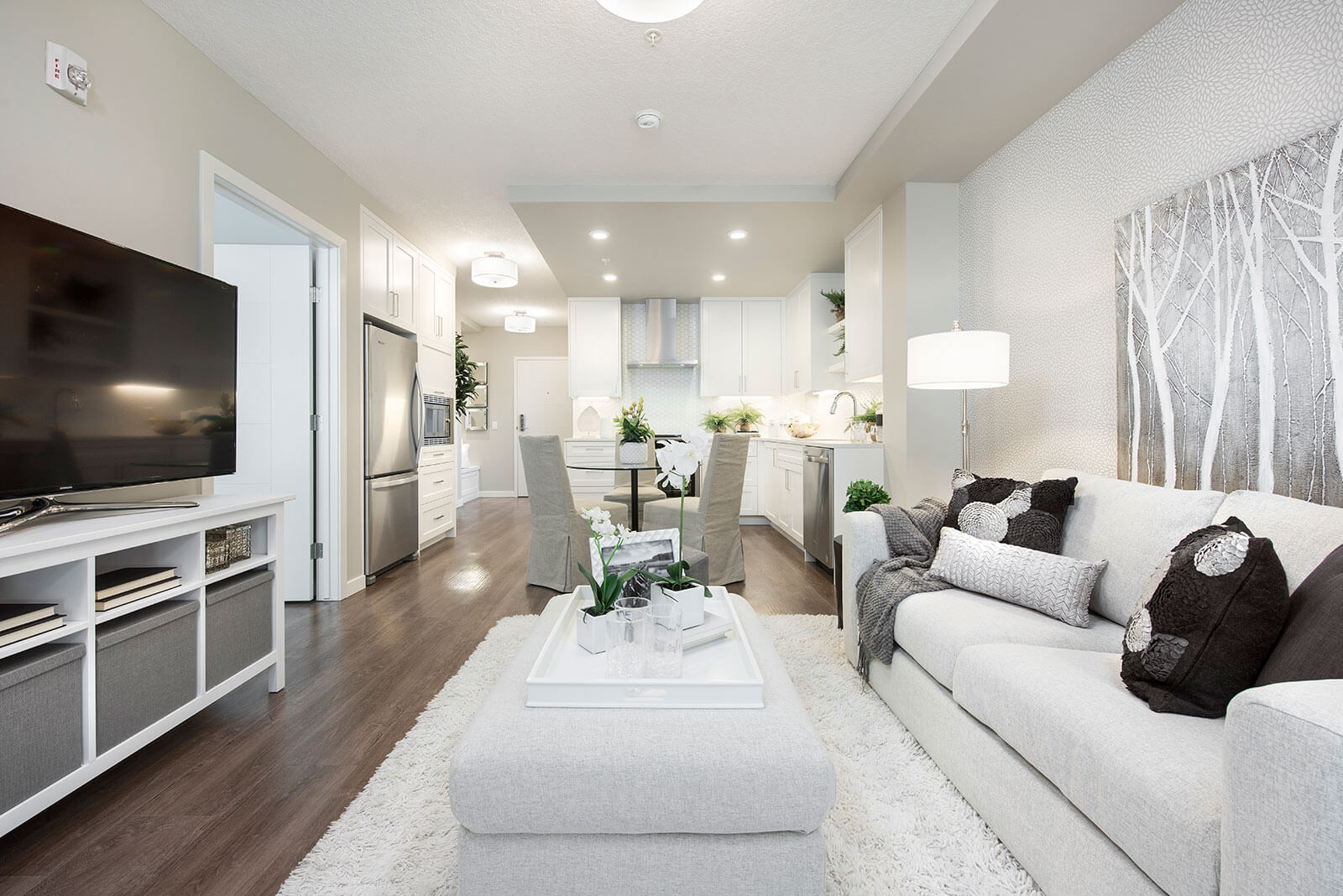 Journey Club Living Room & Kitchen