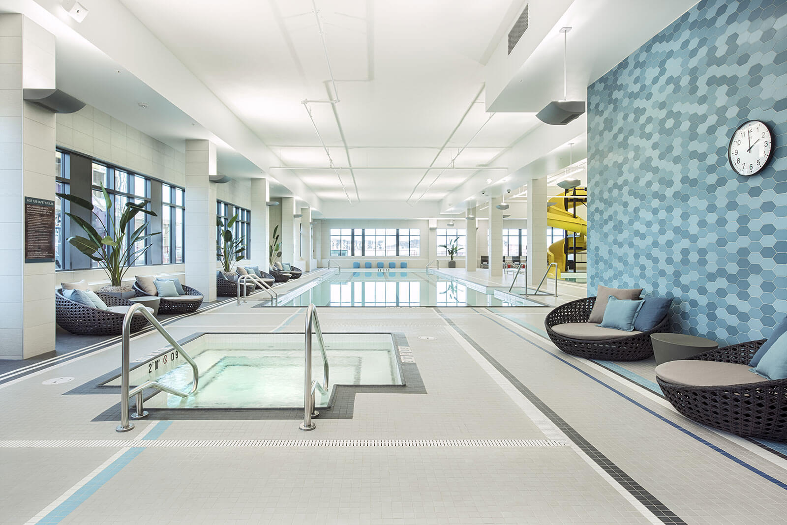 Village Centre - Hot Tub