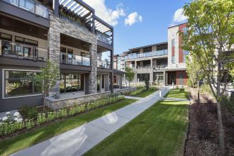 Reflection Green Space- Garden Suites