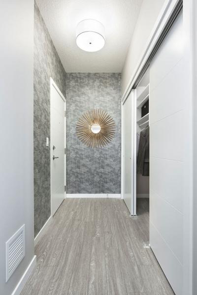 Lyric Leases Front Entrance 